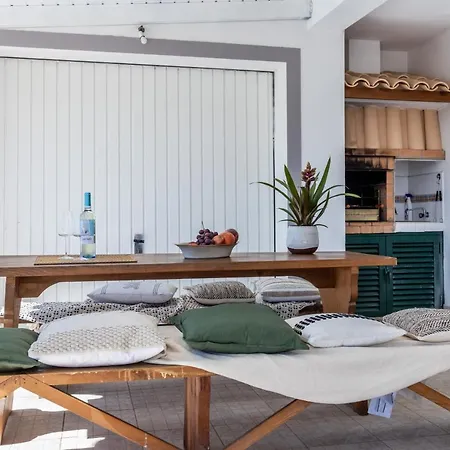 Ferienhaus Olive House *