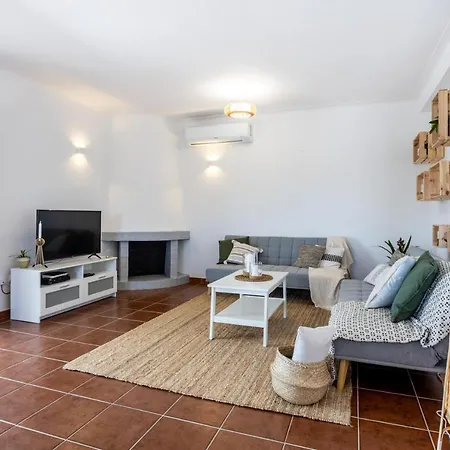 Semesterbostad Olive House Aljezur