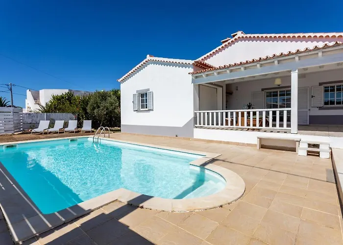 Olive House Dom wakacyjny *